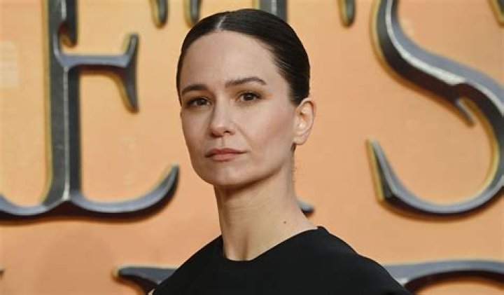 
What Illness Does Katherine Waterston Have? Health Problems Explained 