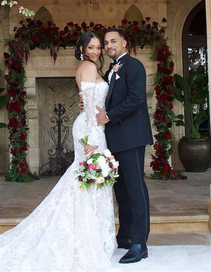
Who Are Michael Xavier Parents? Ethnic Background Of The Actor And Mode, Wedding Photos With Wife Bria Murphy 