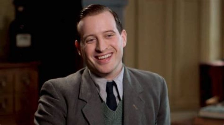 Who are Nicholas Ralphs Parents? Nicholas Ralph Biography, Parents Name, Nationality and More