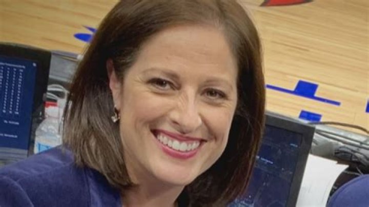 
Who is Marney Gellner? About Minnesota broadcaster’s Twitter, age, husband after breast cancer announcement 