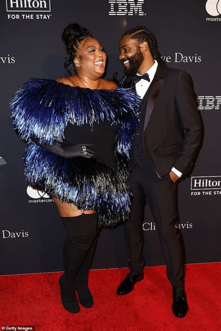 
Who is Myke Wright? All about the comedian as Lizzo poses with partner at pre-Grammy gala 