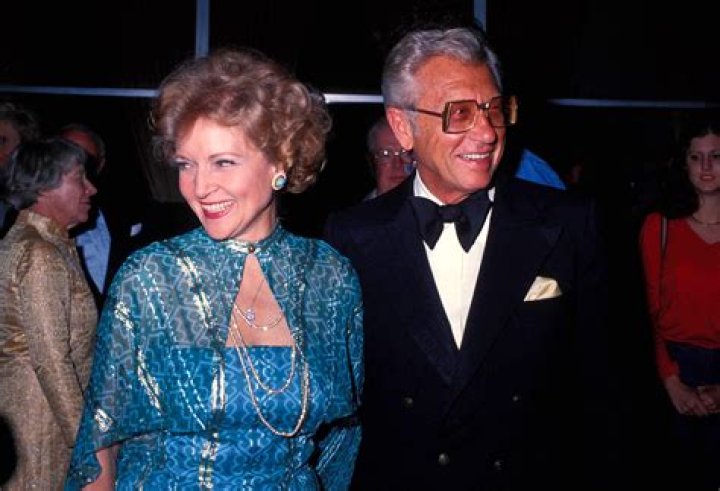 
Who Is Sarah Ludden, Allen Ludden’s Daughter and Betty White’s Step-Daughter? 