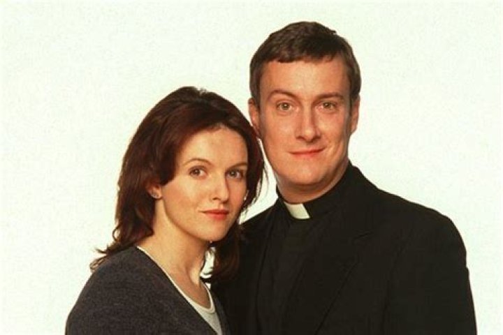 
Who Is Stephen Tompkinson Wife? Is The Actor Married To Long-time Partner Elaine Young? 